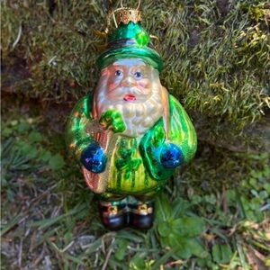🍀 Glass Leprechaun Santa with Harp & Sack of Toys – 7” Hand-Painted
